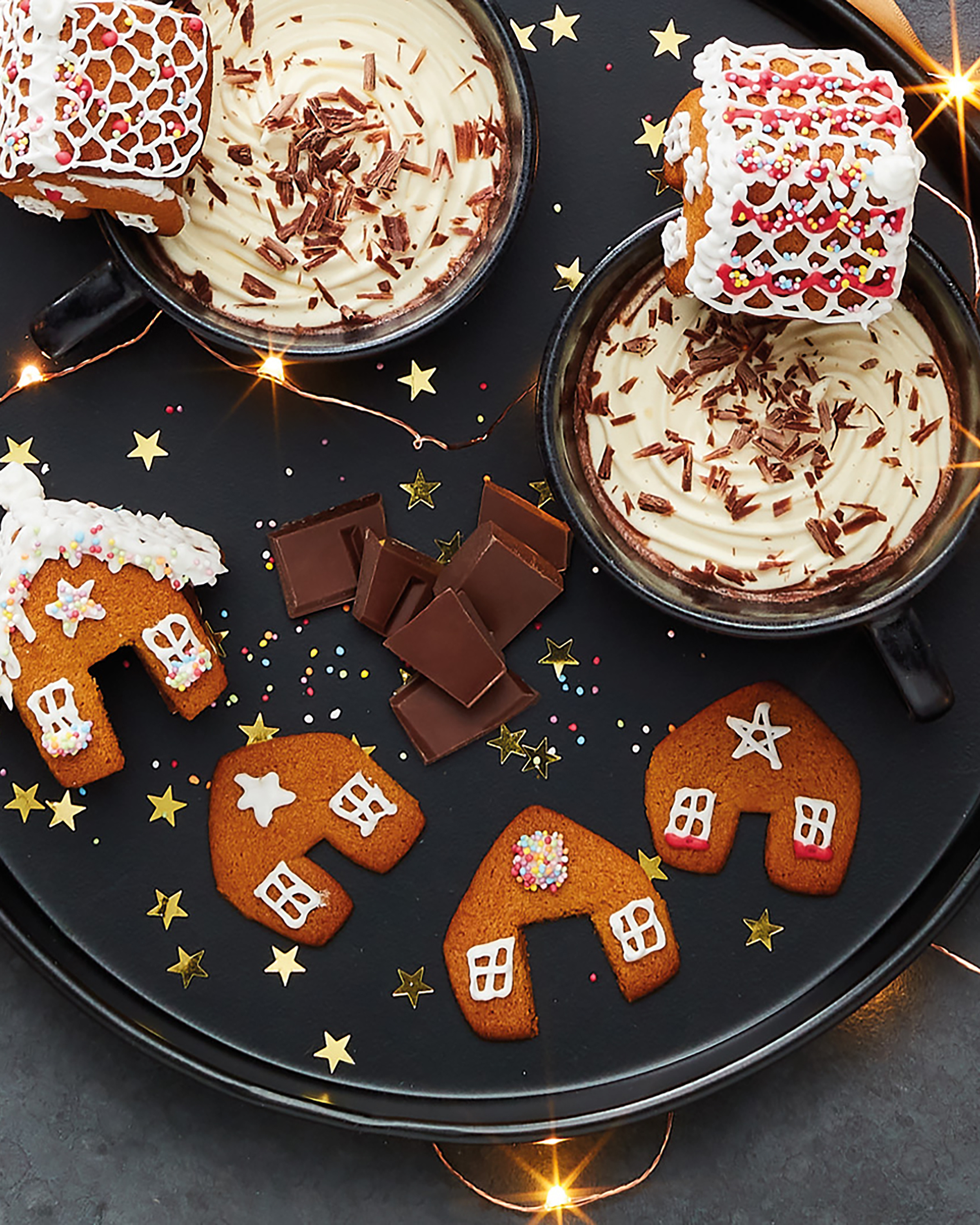 Aldi's Gingerbread Men Shaped Mug Toppers Are Back For The Holidays