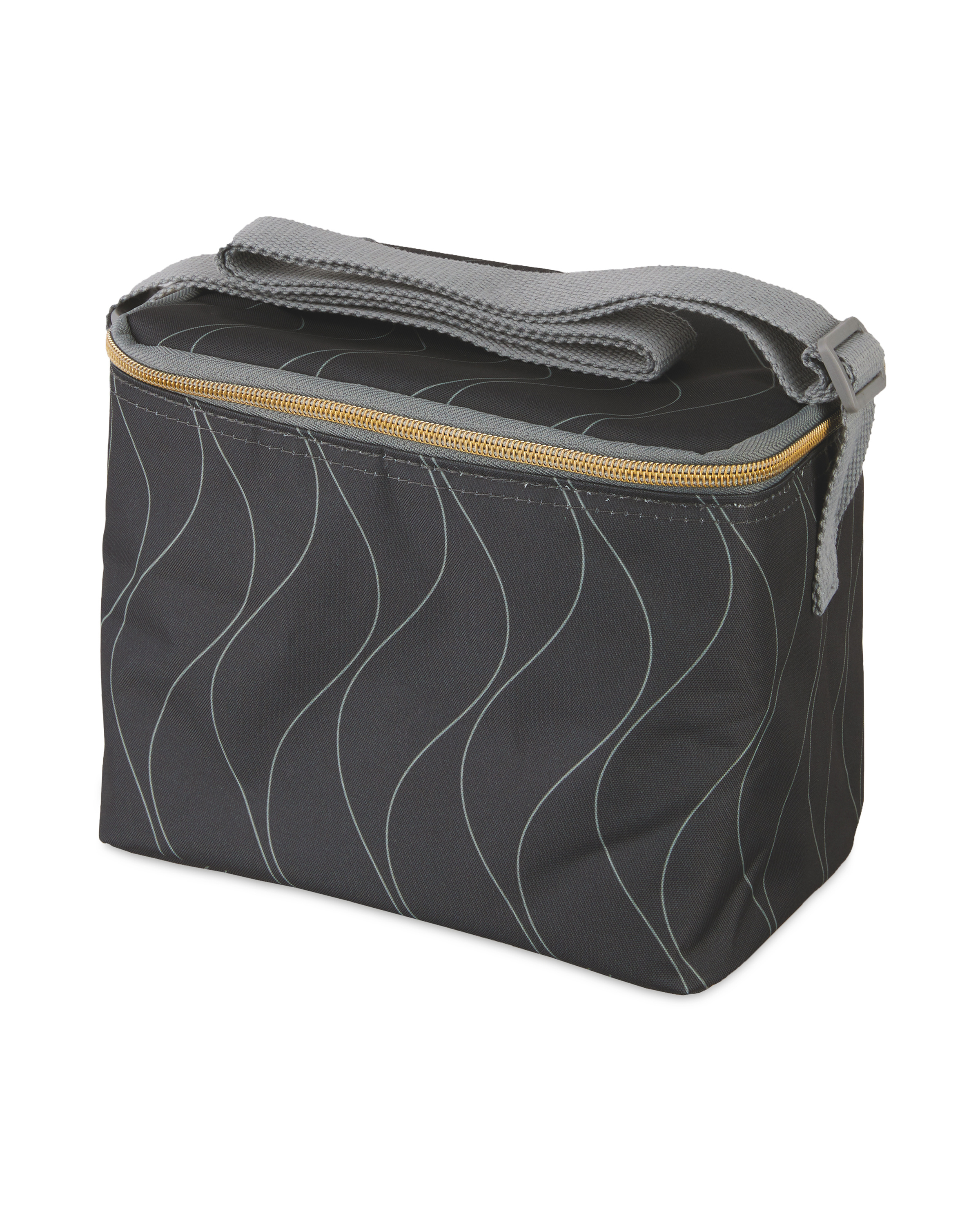 https://cdn.aldi-digital.co.uk//Geo-Cooler-Lunch-Bag-A.jpg?o=OB70BTsjTlMnFqZrIJ9Iw7wU6JQj&V=xuri