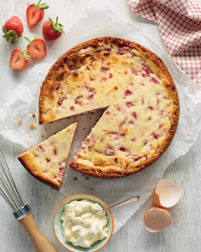 Baked Strawberry Cheesecake - ALDI UK